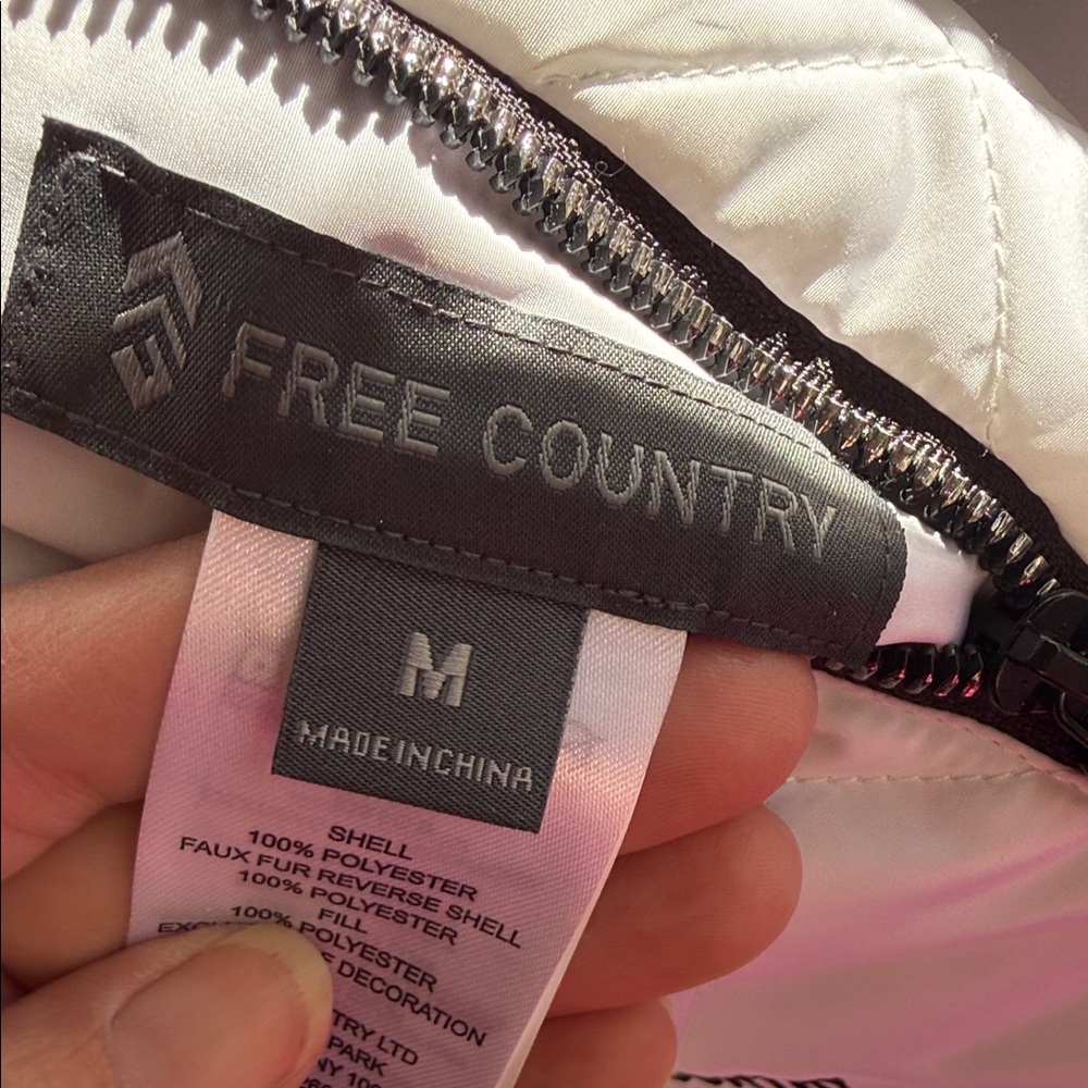 Free Country Women's Gray And White Reversible Quilted Vest - Picture 9 of 9